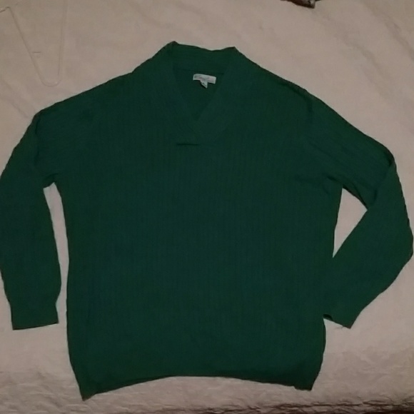 Sweater - Picture 2 of 3